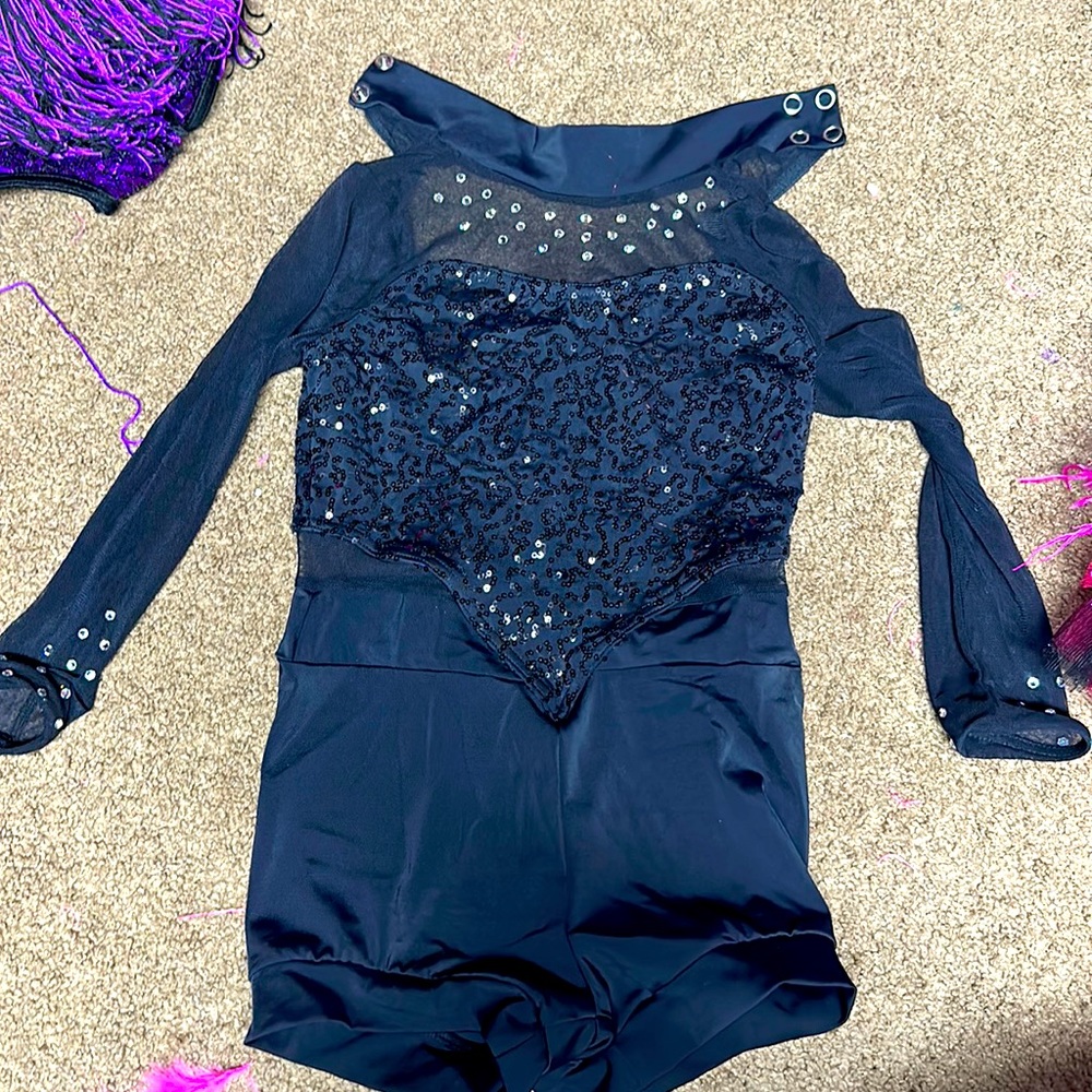Excellent condition! Worn once. I have 2- one Fits size 6/7 and a 9/10